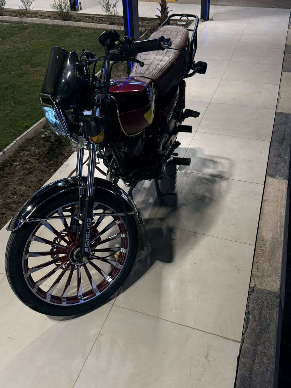 السلام عليكم

‎.       دراجه يراني سونك 

موديل 2026❗️

❗️مكينه 200cc   

‎لون احمر  دراجه زيرو

❗️اوراق موجودة 

السعر خاص 

                      

مكاني بغداد العامريه      الرقم ***********
