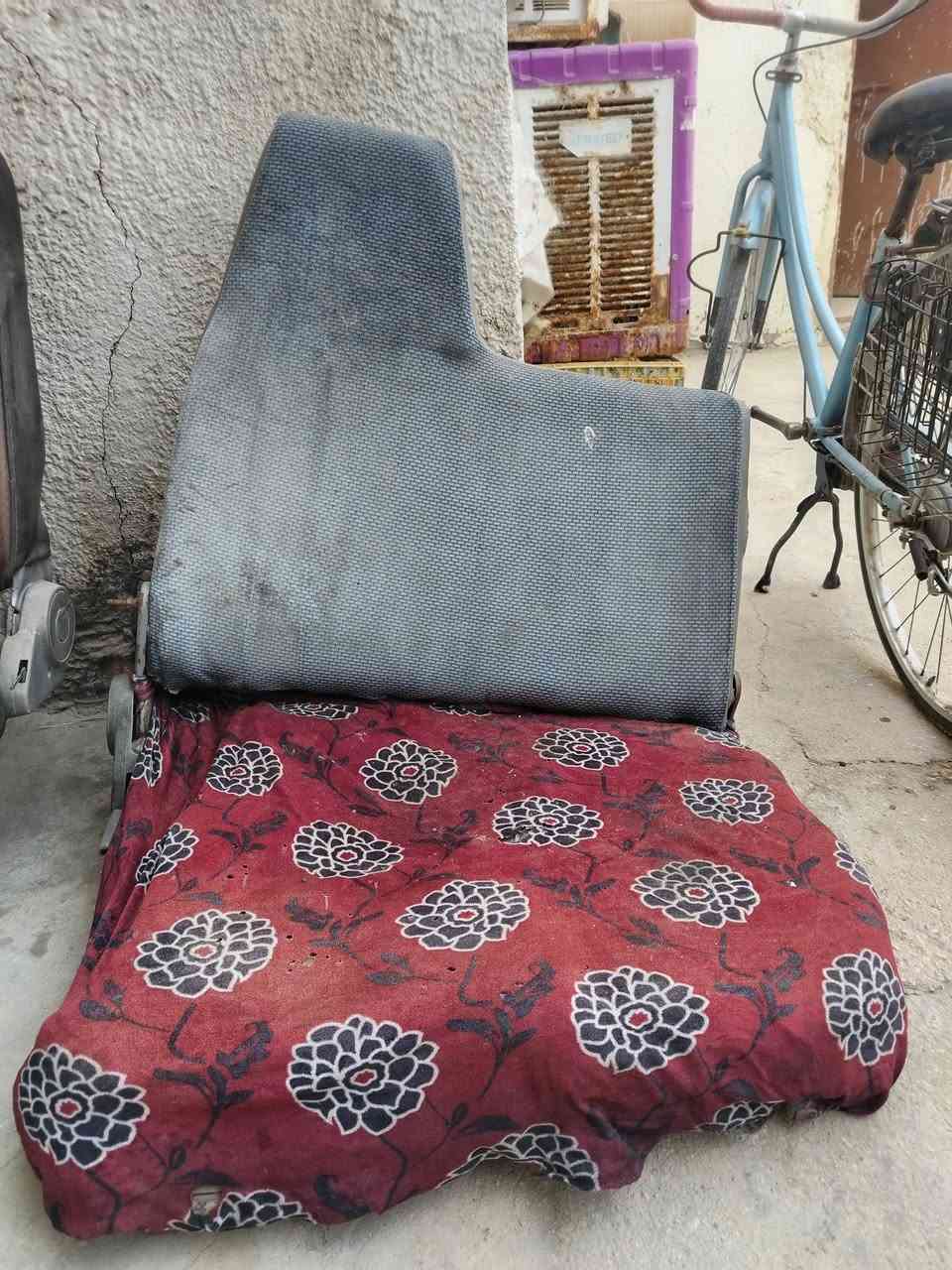 السلام عليكم كشن قلاب نضيف
كشن مازده مال سدر السعر ١٠٠ وبي مجال
اتصال عله الرقم ***********
