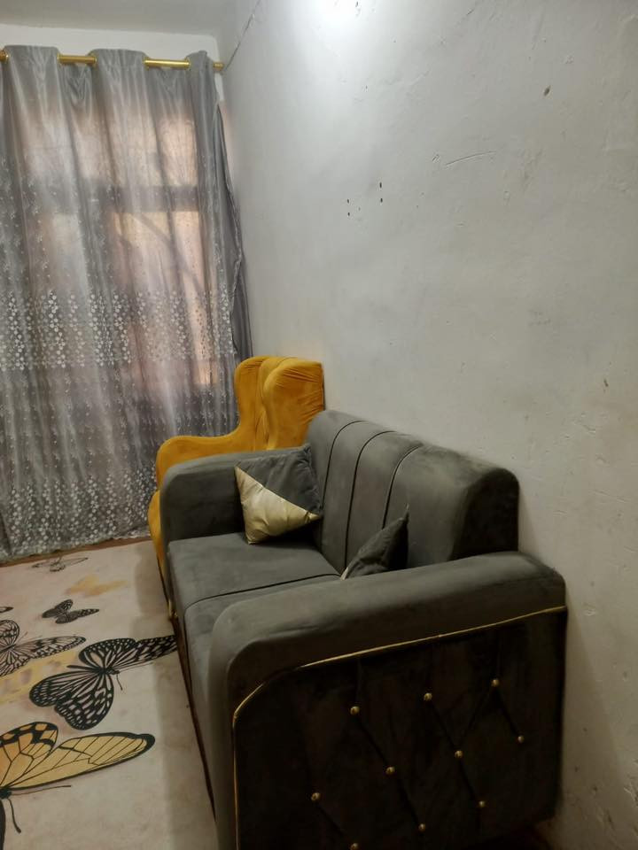 بيع مستعجل تخم مستخدم قليل ونضيف جدا سبب البيع نريد ننتقل من البيت سعره ٢٢٥ مكان كربلاء شهداء سيف سعد الي يريدة يتصل ع هذا رقم ‭٠٧٧٢ ٢٦٧ ٧٣٠٨‬
