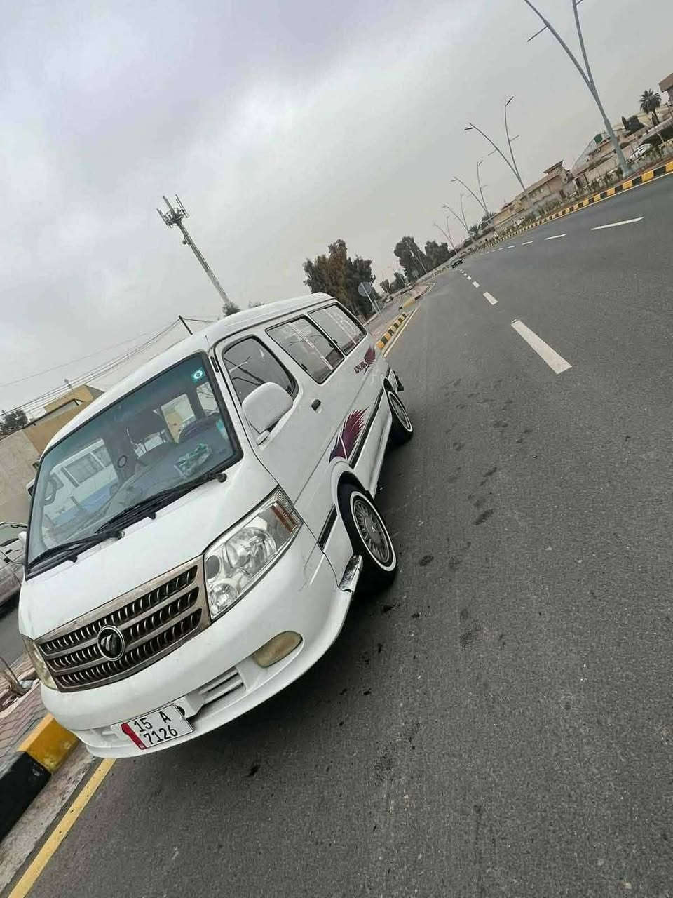 السلام عليكم فتون موديل 2009 مصبوغه حزام بدون ضربه  رقم   انكليزي انبار مصفره هيئة مكان السيارة بغداد حي العامل السعر 57 للاستفسار الاتصال على رقم ***********
