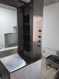 شوايه كص جديده استعمال كلش قليل وكرل بركر هم جديده لبيع لاثنين ب 550مك...