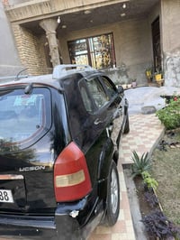 للبيع توسان 2007. رقم بغداد. دولي تحويل مباشر. صار بيها حادث حرك بسيط ...