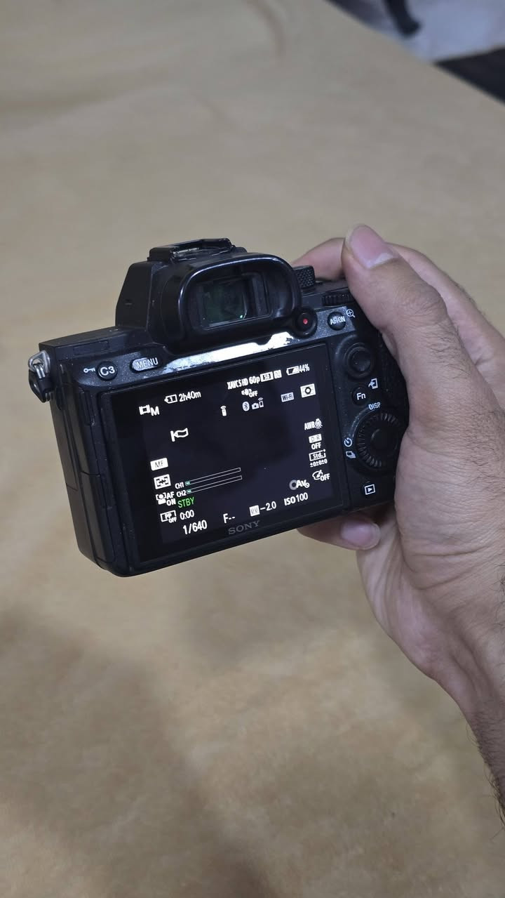 السلام عليكم
Sony a7iii للبيع
شتر 28 الف
كاميرا نظيفة بدون اي مشاكل وغير مصلحة
السعر مليون 350
توصيل متوفر لجميع محافضات العراق


**إذا كنت صاحب هذا الإعلان وتريد حذفه لأي سبب، رجاءا أرسل رسالة إلى الدعم الفني**