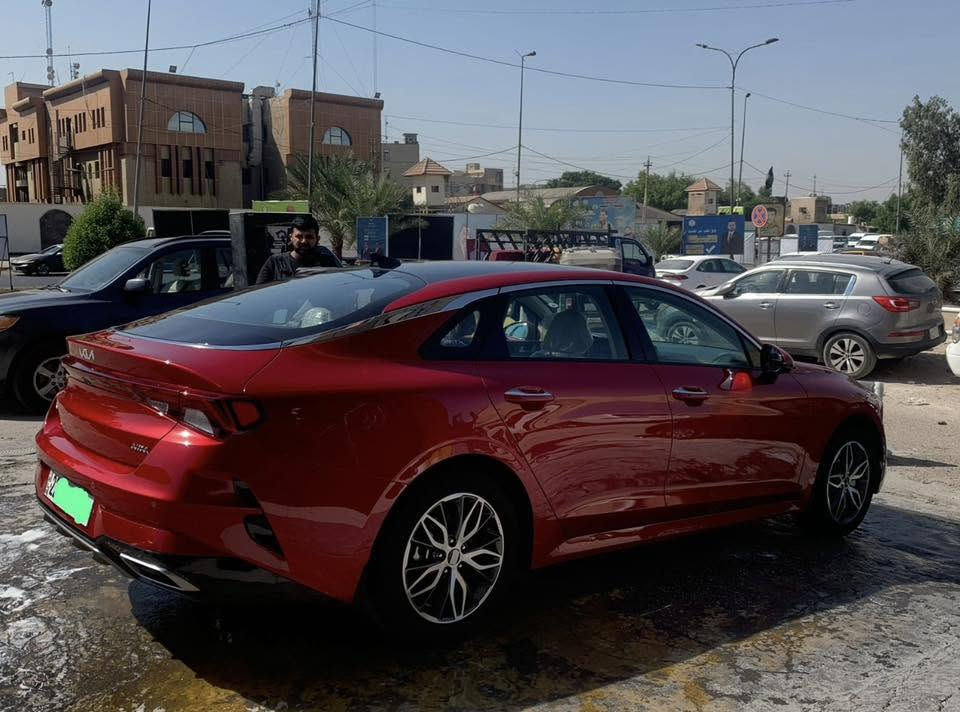 السلام عليكم
للبيع كيا K5 2023 مغلفة ppf جديد ضمان كل 6 اشهر

الممشى 70 ألف كم

خليجي وكالة NIM / كفالة عامة
حالة ممتازة جداً

المواصفات:
محرك 2000 دوش 
كير أوتوماتيك
كاميرا خلفية
حساسات أمامي وخلفي
شاشة + Apple CarPlay
بانوراما
قطعتين تبريد 
تشغيل عن بعد 
بصمه 
مري شفط 
اشاير بالمري  
الكشنات الاماميه تدفئه 

للاستفسار ***********
