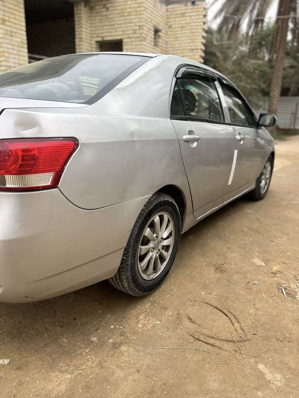 سلام عليكم بيوايدي G3 موديل 2013 لون رصاصي فضي كير اوتو مكينة 1800 رقم واسط دولي الجديد تحويل ثاني يوم شرط التحويل سيارة جاهزة مابيها نقص برغي صدر جديد امامي خلفي تخم تاير جديد باتري جديد كهربائيات مابيها اي نقص  عليها ادامة مجموعة البانزين بالكامل مواصفات معروفه بصمه تشغيل بصمة أبواب مع الجنطة فتحة سقف حادثها (جاملغ + بنيد)
مكانها كربلاء تواصل ع الرقم ***********
السعر 43$ بيها مجال كلش قليل قليل حك السلام عليكم بس
