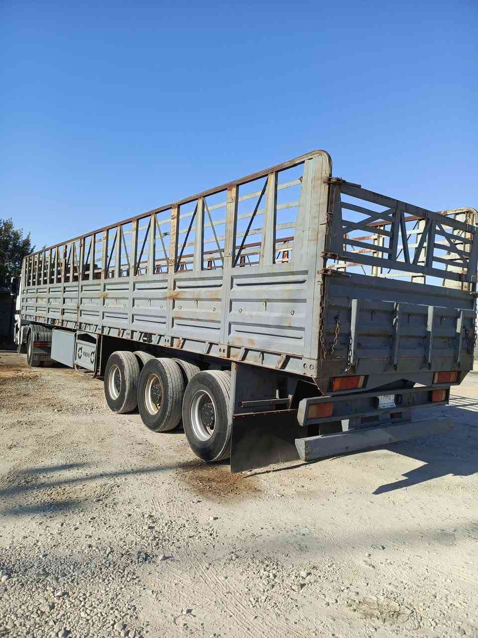 السلام عليكم عربانة شاصي سيكام عبار تخم تاير جناب جدد ابريك بل المكان طول 12 ونص عدل مكفولة كفالة عامة انشرة اكثر تفاصيل اتصل على رقم الهاتف *********** السعر 80 بيه مجال
