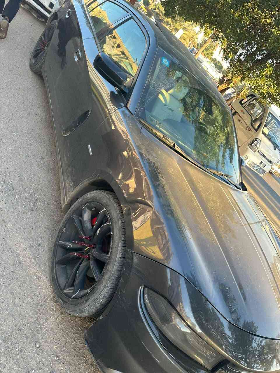 جارجر موديل 17 اصل وارد خليجي بدون حادث ونقصه بس الصدر تعبان السعر 195 وبي مجال قليل اليحب يتصل عله رقمي ***********
