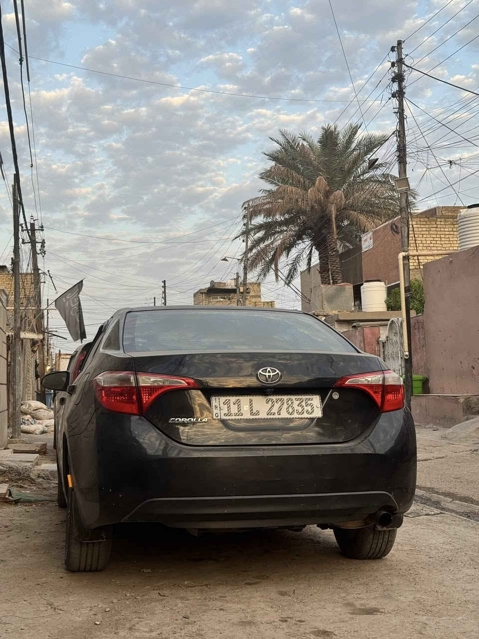 كورلا2014 لون اسود مواصفات Le
ماشيه 127 الف ميل
استخدام شخصي 
رقم بغداد إنكليزي الجديد بسمي ضرر السياره قطعتين بنيد و جاملغ السكن نفسه مصلح 
محرك 1800المرغوب محرك كير وضع شركه برغي مامفتوح 
تبريد ويه السويج ثلج
شاشه كبير كامرا داخل الشاشه وداشكام مراية كديلاك 
الداخل لونين سقف رصاصي الدشبول اسود لايتات عالي ناصي  كله بلاد صدر امامي خلفي جديد تخم تاير جديد سياره مابيها نقص باقي التفاصيل على الاتصال *********** . ولسعر 108 مجال حك جيه.مكان سياره بغداد العبيدي
