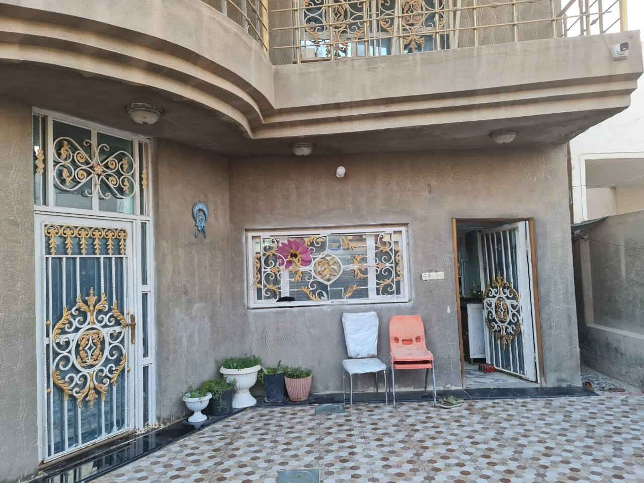 دار للبيع
بناء حديث
طابو صرف
الموقع// حله حي المعلمين 
المساحه//200م.    10.20
المحتويات//
الطابق الاول// استقبال ومطبخ وغرفة نوم 2 وهول 
ومجمع صحيات وكراج وحديقة 

الطابق الثاني // 2 غرف نوم وهول ومجمع صحيات وسطح

الدار بناء حديث موقع مميز
___________________
للاستفسار اكثر الاتصال
________________
***********
***********
