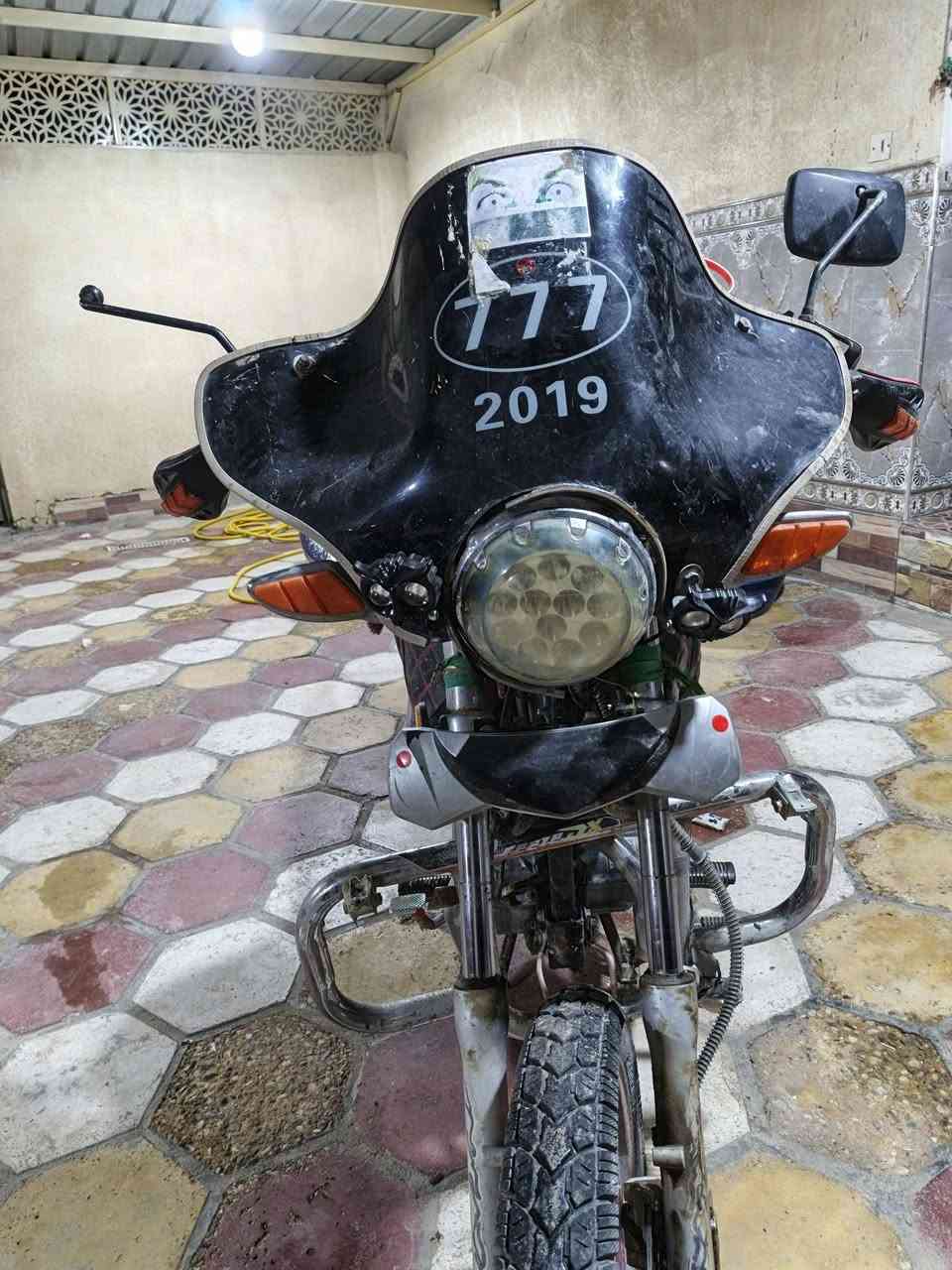 سلام عليكم دراجه البيع مكفوله كفاله عامه محرك اخرس درجة مديل 2020 مكان ناصريه البطحاء ‏‪***********‬‏
