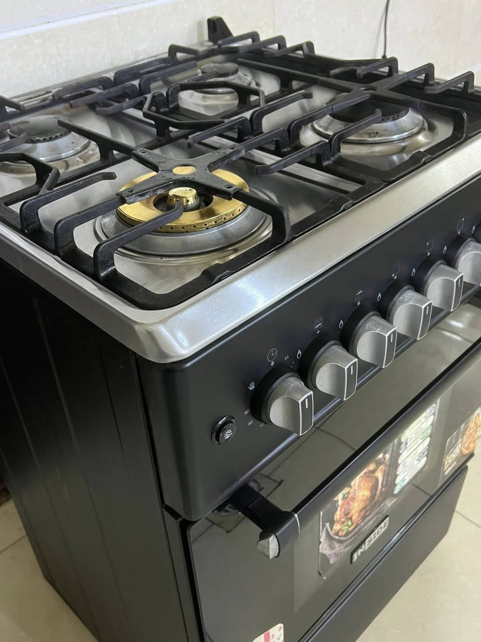 طباخ Inside الايطالي نظيف كلش   استعمال قليل نقص بس الجامة نكسرت  للبيع بسعر 110 الف  مكاني اربيل للتواصل على الرقم ***********
