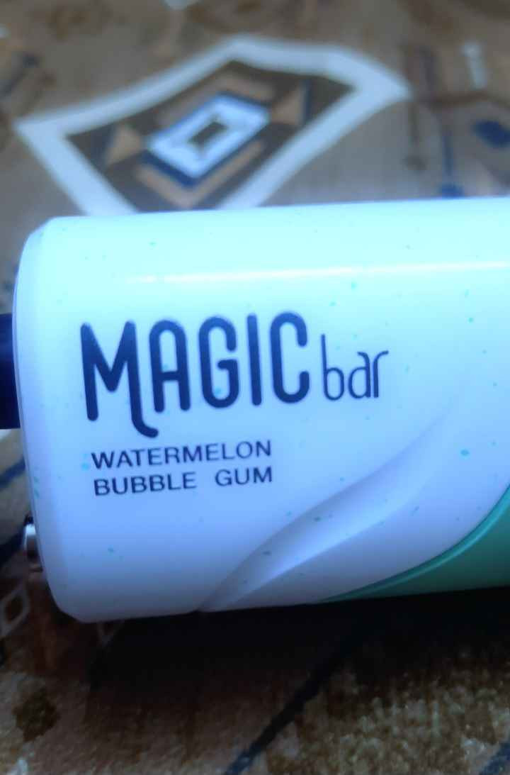 نركيله إلكترونية بنكهة العلكه كلما تخلص تتعبه نكهة اخرى 
ـ قابله للشحن 
ـ صناعه الماني اصليه 
ـ مامستخدمه هواي
ـ وياها شاحنه مالتها بغداد, العراق


**إذا كنت صاحب هذا الإعلان وتريد حذفه لأي سبب، رجاءا أرسل رسالة إلى الدعم الفني**