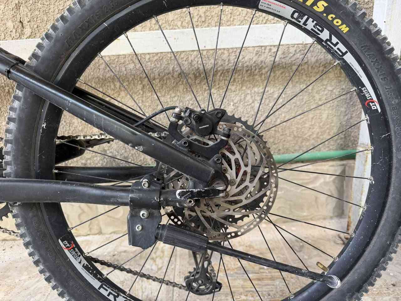 Specialzed
دبل امامي وخلفي هواي Fox 

قياس فريم XL 

 12 گير سيستم شيمانو deore 6100M

بريكات شيمانو MT200 

ذراع Sram

wheel size 26

سعر 600 قفل بدون عمولة

مكاني بغداد

رقمي ***********
