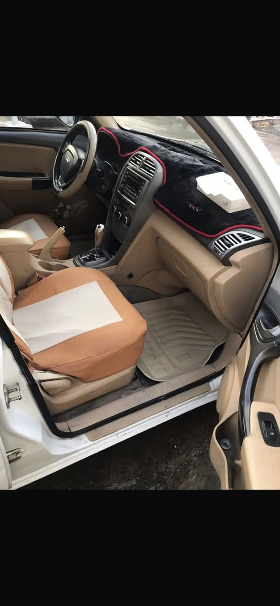 السلام عليكم
تيكو للبيع ٢٠١٣ 

رقم بغداد 

كير ومكينه خير من الله 

بيها قطعتين صبغ فقط 
عنواني بغداد 
السعر 55 وبيها مجال 

***********
