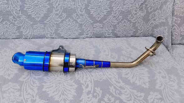 سلام عليكم صلنصه رياضي اصليه مال ثعلب السعر75 الف قفل بدون عمله بغداد جديده ***********
