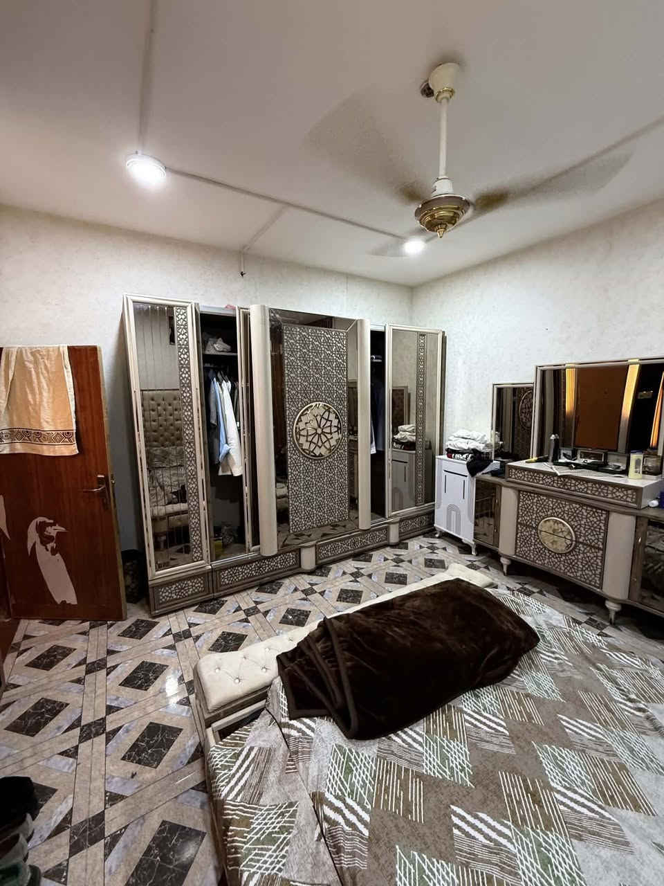للبيع غرفه نوم 
سعر مليون وبيه مجال 
كلش نضيفه 
عنوان الرمادي شارع 17


**إذا كنت صاحب هذا الإعلان وتريد حذفه لأي سبب، رجاءا أرسل رسالة إلى الدعم الفني**