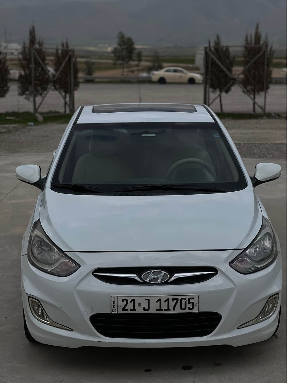 هۆمدای ئەکسێنت مۆدێل ٢٠١٤ مەکینە گەورە ناو زرەد گێڕ ئۆتۆماتیکو عادی سڵاید سوکان ڤۆلیۆم ئاوێنە ئیشارەت شاشە ئایپادو کامێرە تەبریدو گێڕو مەکینە بە شەرت سەنەوی تا ٢٧ تازەیە ٥ پارچەی بۆیاخە بێ ناو گرتن ڕەسمی سۆنەرم داناوە سەیارەکە هەتا بڵێی ڕێکو پێکو تونو تۆڵە بێ مەسروفە. *********** السليمانية, العراق
