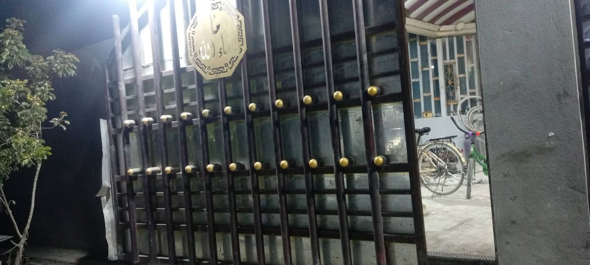 باب سلايت للبيع عرض اسلايت 3متر والطلاكه 1وربع الاتصال ***********
