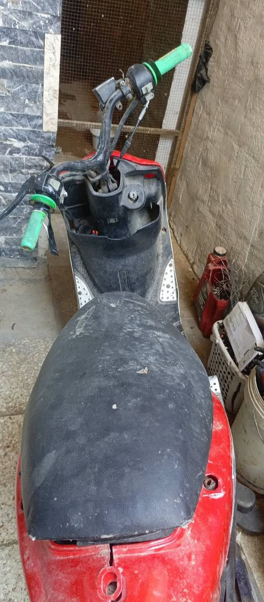 سلام عليكم ماكس عدله كوم حديد متروكه دراجه سعر 250  بيهه مجال بسيط مكان حي العامل بغداد  ***********
