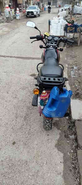 دراجه بوكسر للبيع موديل 23 مرقمه بأسمي رقم انكليزي تحويل ثاني يوم بيه نقوصات شويه مكينه خير من الله ما وصله اله سبانه وفوك كل هاذا تجي و تشوفه بعينك سعرها  2300 وبيه مجال ما عدا نقوصاتها العنوان ديالى بعقوبة للاستفسار على الرقم 
***********
