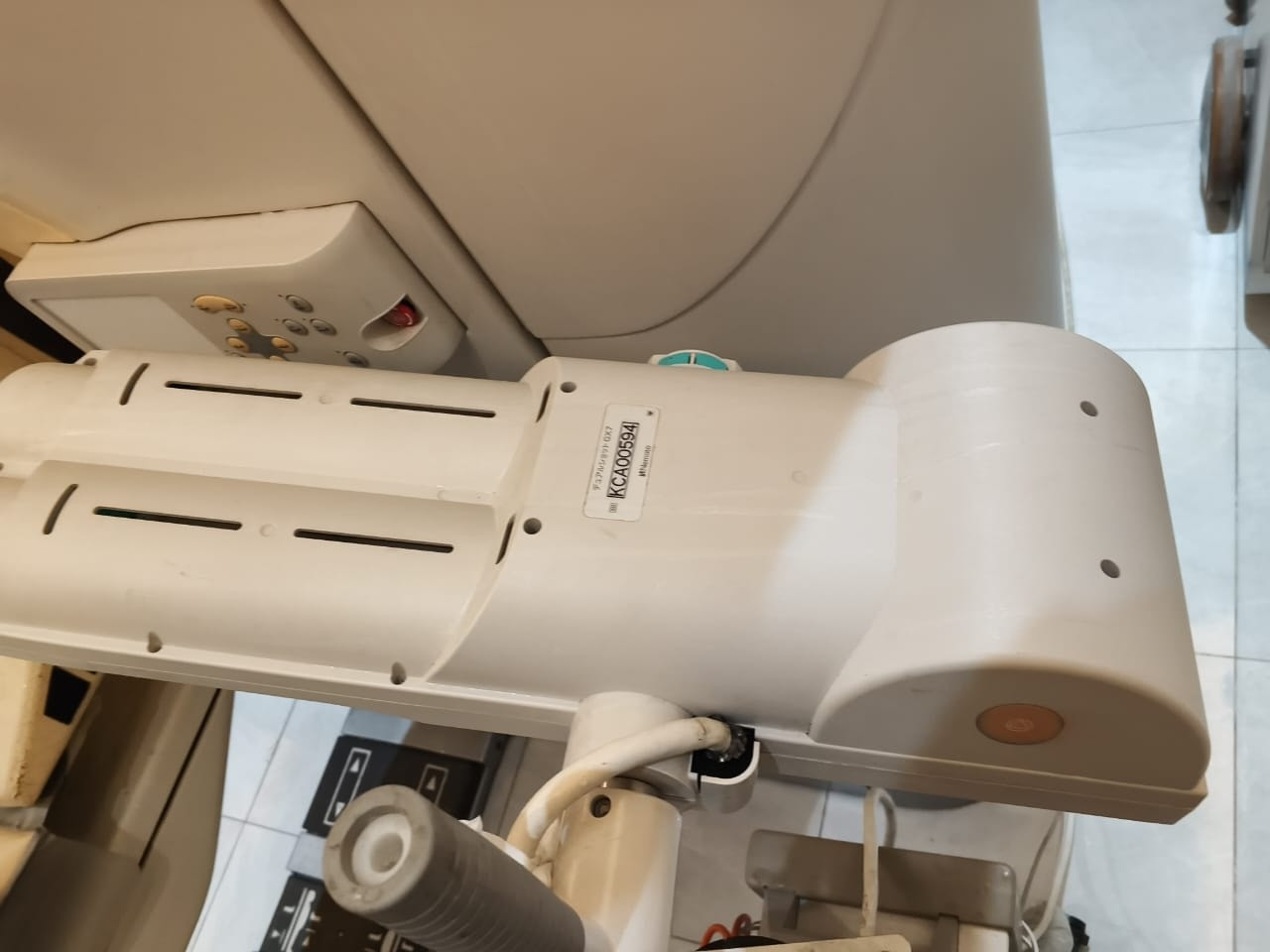 تم بحمد الله تعالى إنجاز أعمال الصيانة الشاملة بنجاح لكلٍّ من جهاز إنجكتر ضخ الصبغة وجهاز الأشعة Philips في مجمع الطبيب رائد حليم السعد – النجف الأشرف.
حيث كان جهاز الأشعة متوقفًا بالكامل عن التصوير، وتمت معالجة العطل بشكل كامل من خلال التشخيص الدقيق، صيانة الأجزاء المتأثرة، إعادة الضبط والمعايرة، وإجراء الاختبارات اللازمة حتى عاد الجهاز للعمل بكفاءة عالية وبجودة تصوير ممتازة، وفق المعايير الفنية المعتمدة.
كما تم فحص وصيانة جهاز إنجكتر ضخ الصبغة والتأكد من سلامة الأداء والدقة في الضخ لضمان أمان المرضى أثناء الفحوصات.
نشكر إدارة مجمع الطبيب رائد حليم السعد على ثقتهم، ونسعد دائمًا بتقديم خدمات الصيانة والدعم الفني للأجهزة الطبية بأعلى مستوى من الاحترافية والجودة، سائلين الله دوام التوفيق والنجاح للجميع.

📞 لمزيد من المعلومات أو طلب خدمات الصيانة:
📱 الاتصال على: ***********
💬 واتساب: ***********
📲 تلگرام: @Nab3_Al_Ebda3
شركة نبع الإبداع لتجارة الأجهزة والمستلزمات الطبية – النجف الأشرف
