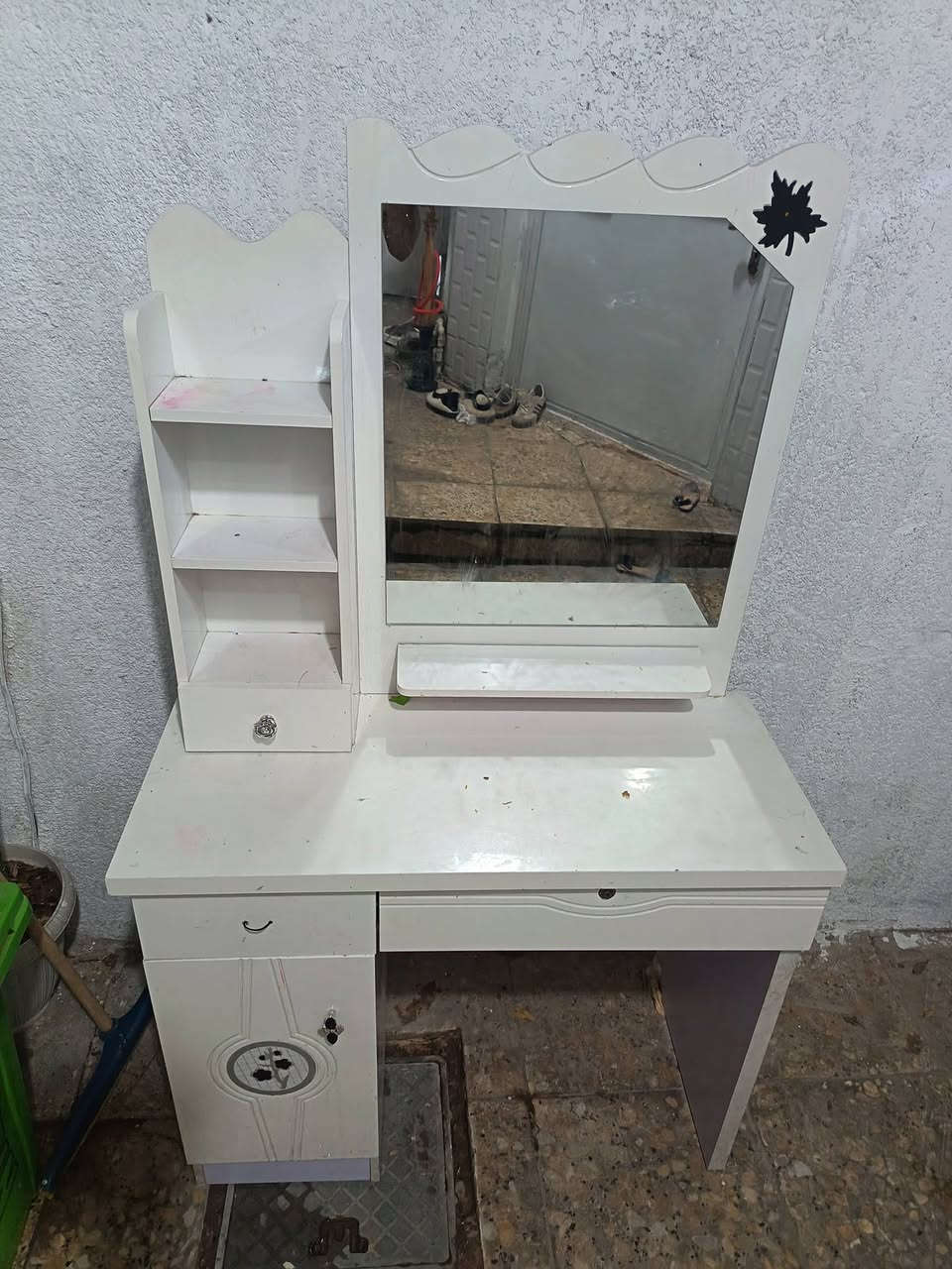 سلامو عليكم ثلاجه للبيع مبدل بيه فريز
فقط نظافه 95 من 100 ميز مرايه السعر35
مكان بياع
*********** وتساب
