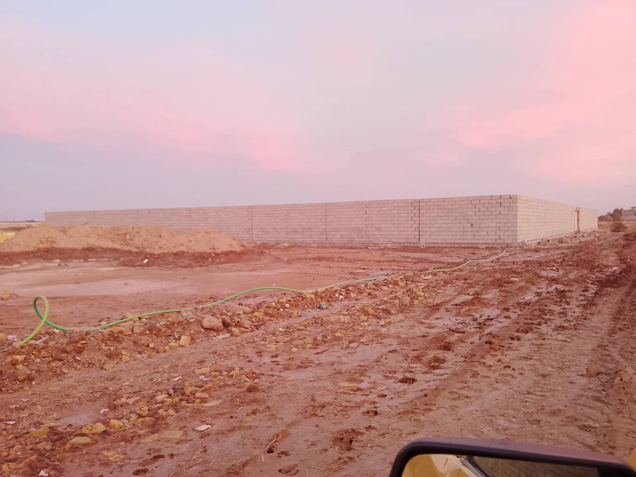 السلام عليكم
مزرعة  للبيع دونم الجبهة ٥٩ متر والنزال ٤٣ متر  بيه بتلو بيت مساحة ٤١٤ متر خارطة اوربيه صب بم وشيش الماس ومدفون بالكامل وسياج   ارتفاع ١٣ بلوكة وباب ٥ متر واصل مي وكهرباء بالحكيم الثانية نزلة شركة مرمرة 
للاستفسار ***********
