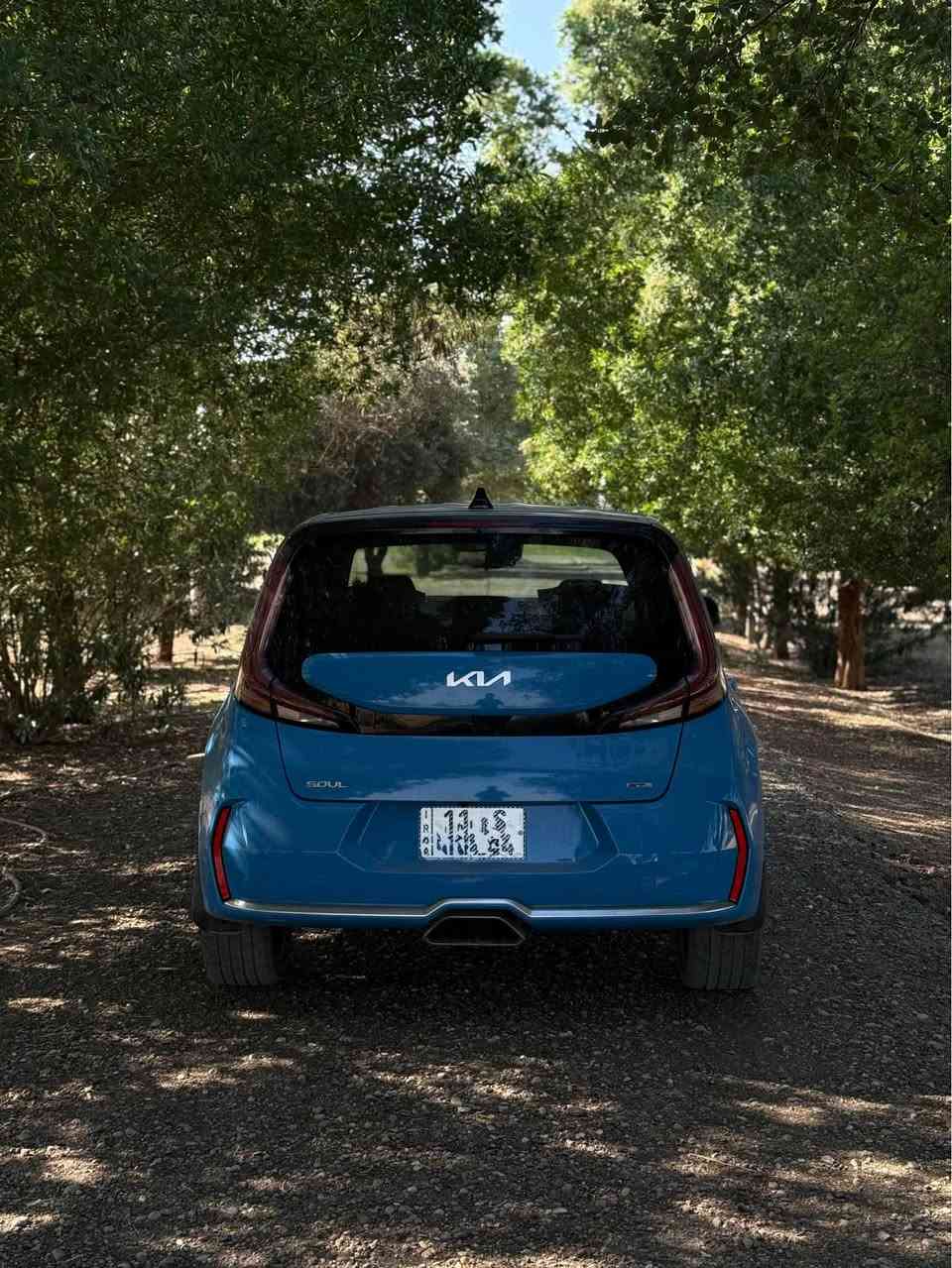 كيا صول 2023 جيتي لاين فول من عدا الفتحه 
لون مميز تو كلر 
محرك 2000 دوش 
بصمه تسغيل عن بعد 
رقم بغداد ب اسمي 
حادثه فقط جاملغ جهة السايق تبديل 
ماشيه 48 الف كيلو 
مكانه بغداد ساحة ميسلون 
*********** Colombo, Sri Lanka
