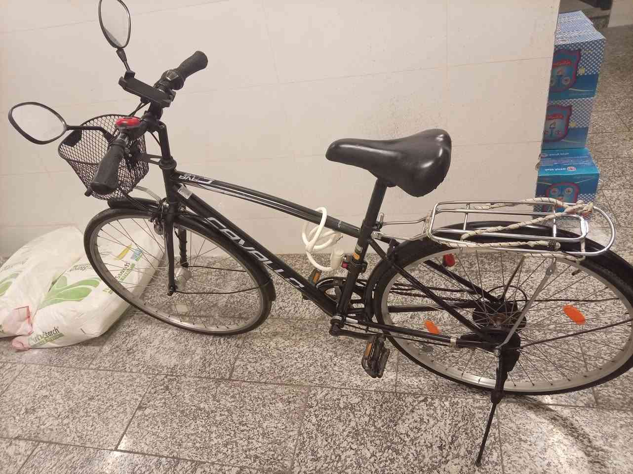 السلام عليكم، للبيع بايسكل كافالو ياباني، قياس ٢٧،بحالة جيدة جدا، لايحتاج اي اشي، اركب وامشي، السعر ٩٥الف، التواجدباب معظم.


**إذا كنت صاحب هذا الإعلان وتريد حذفه لأي سبب، رجاءا أرسل رسالة إلى الدعم الفني**