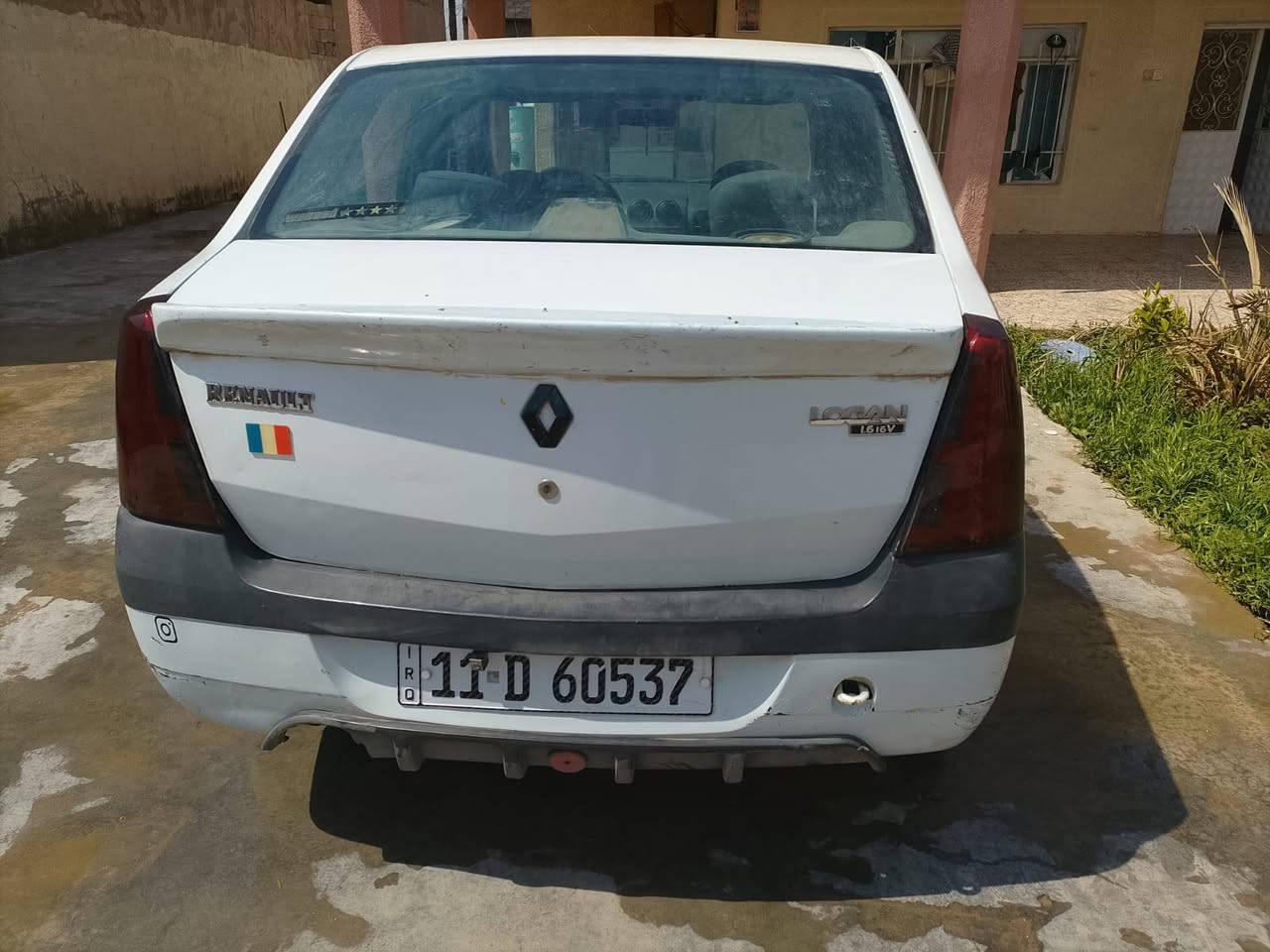 سلام عليكم للبيع رينو لوكان مديل 2009 رقم بغداد انكليزي سياره خير من الله السعر 45. بيها مجال مكاني بغداد بسمايه الاستفسار على هاذه الرقم ***********
