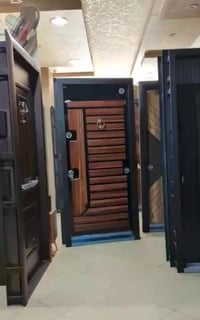 ابواب مصفحة • خامات مستوردة • ضمان