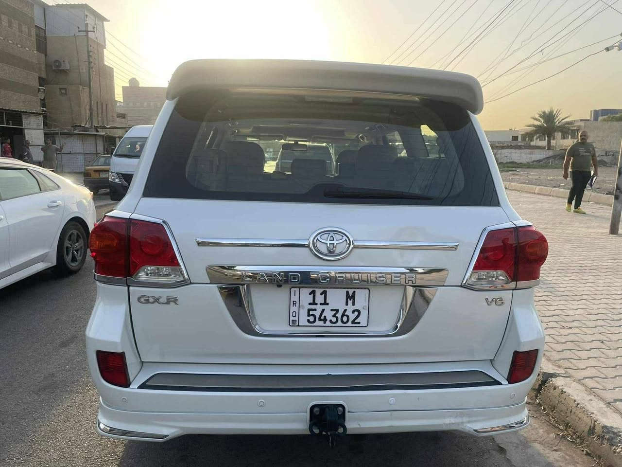تيوتا لاند كروز _ موديل _2015 _  GXR
موصفات.فوول جهان باب اول  محرك.(V6)
)

تويتا لاند كروز موديل (2015)  
سياره مواصفات GXR سياره (V6) سلندر
سياره كفاله عامه عده تكحيلات بسيطه @
 
سياره ماشيه (103) الف كيلو فقط حقيقي
٤ اطارات و ويل جديد حلو بدوناي نقص 
سياره مواصفات (GXR ) 

محرك + گير كل بشرت مامفتوح 
بدون صوت + بدون دخان 

(  مواصفات جهان) 
( صلايت + سلاجه  
كوشنات كهرباي ٣ دگم _ حاساس خلفي و امامي_ بصمه + كاميرا بلايت +6ايرباك + لايتات زينون+ +داغل بيجى+دابل اكسل  )

تحويل مباشر  السياره بأسمي رقم بغداد

السعر 415

مكان سياره بغداد 
رقم صاحب سيارة ***********
