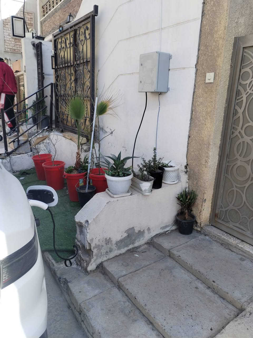 بورد كهرباء حماية  سيارة byd وجميع السيارات الكهربائية
محتويات البورد
جهاز حماية  + سويج 16 أمبير + قاطع دورة 25 أمبير + ايرث + كيبل طول ٣ متر للربط بين بورد الوطنية المنزلي وبورد السيارة
كلفة البورد (كاملة) مع التوصيل والربط والايرث داخل بغداد ١٧٥ الف
للاستفسار والاتصال
***********
