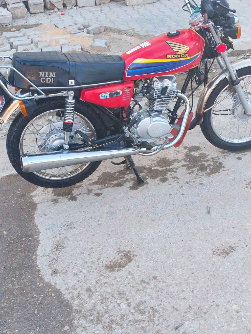 مكلف ب النشر دراجة وكيل العارضي تعمير 21 وشاصي 13 شاصي ربع محرك نامة كاملة مكملة سعر 750 وبيها مجال كبل مداور من الوكيل يعني تترقم
الاستفسار خاص او *********** واتساب موجود
