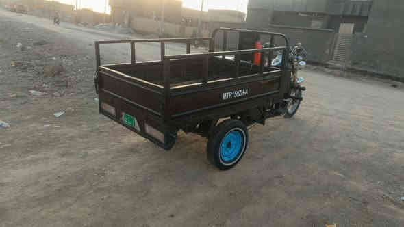 السلام عليكم ستوته للبيع موديل 2020 اوراق اصولي ماكينه 22 كهربائيات شغاله سعر خاص الاستفسار ***********
