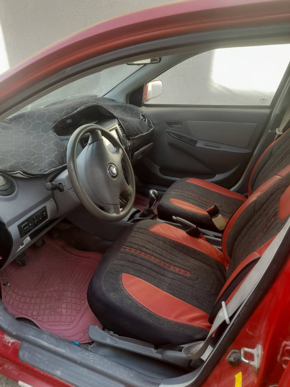 جيلي MK 2013 
السعر المطلوب 38$
السياره بأسمي تحويل ثاني يوم
للاتصال *********** 
مكانها بغداد الجديده شارع المسبح
