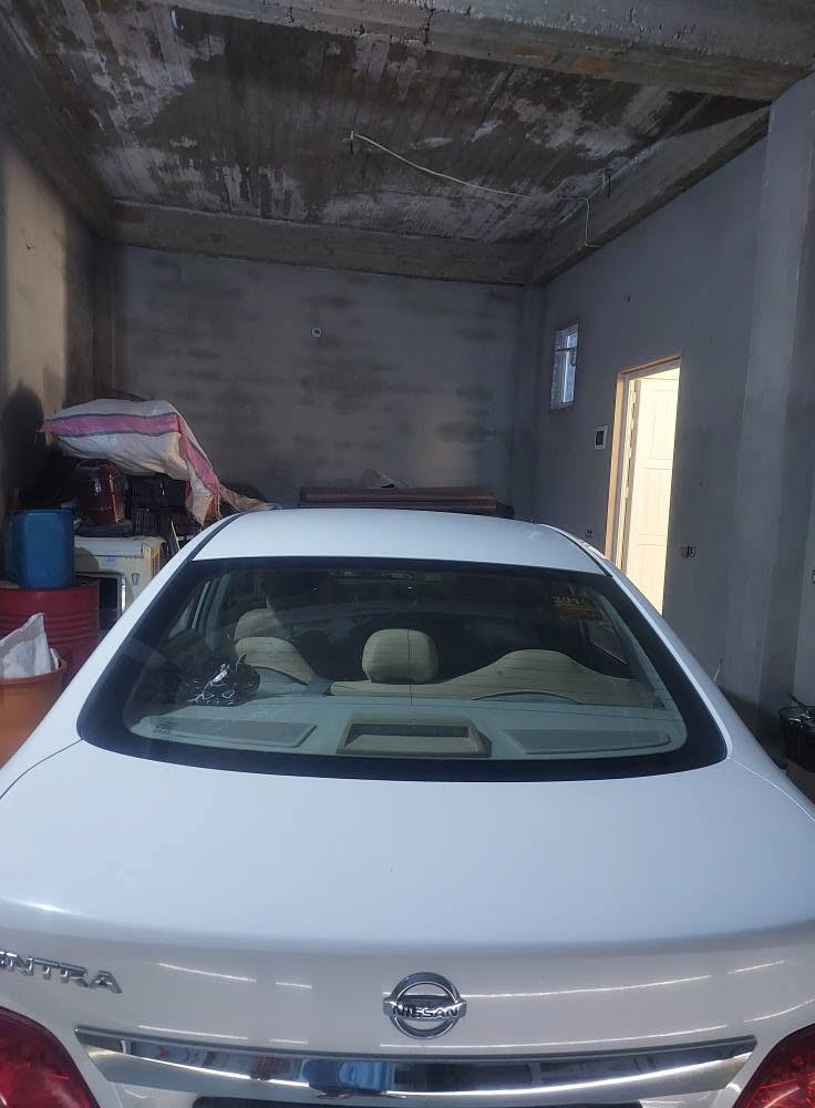 🚗 نیسان سێنترا (Nissan Sentra) مۆدێل 2016 بۆ فرۆشتن
​ئۆتۆمبێلێکی زۆر خاوێن و بێ مەسروف، هاوشێوەی نوێ (هاوشێوەی شەریکە) ماوەتەوە و ئامادەیە بۆ بەکارهێنان.
​📌 تایبەتمەندییەکان:
​مۆدێل: 2016
​مواسەفات: خەلیجی (شەریکە)
​ڕەنگ: سپی بەفری
​بڕی ڕۆیشتوو: تەنها 17,300 کم (ڕۆیشتنی ڕاستەقینە)
​سەنەوی: نوێیە
​🛠️ باری تخنیکی و جەستەی ئۆتۆمبێلەکە:
​بۆیاخ و لێدران: نییە (بەشەرتی کلیل بە کلیل و بێ لێدران)
​تایەکان: چوار تایەی نوێی لەسەرە.
​مەسروف: هیچ جۆرە مەسروفێکی تێدا نییە، هەموو شتێکی بەشەرتی بیلادی شەریکەیە و زۆر توندوتۆڵە.
​💰 نرخ:
​120 وەرەقە (12,000$) و مەجالی تێدایە.
​📞 بۆ پەیوەندی:
​کۆرەک: ***********
​زین: ***********
​2️⃣ باللغة العربية:
​🚗 نيسان سينترا (Nissan Sentra) موديل 2016 للبيع
​السيارة بحالة ممتازة جداً ونظيفة للغاية (بحالة الوكالة)، وبدون أي مصاريف وجاهزة للاستخدام فوراً.
​📌 المواصفات:
​الموديل: 2016
​المواصفات: خليجي (شركة)
​اللون: أبيض ثلجي
​المسافة المقطوعة: 17,300 كم فقط (حقيقي)
​السنوية (الهزة): جديدة ومجددة
​🛠️ الحالة الفنية والبودي:
​الصبغ والضربات: مكفولة من الصبغ والضربات (بدون صبغ بتاتاً)
​الإطارات: أربعة إطارات جديدة
​المصاريف: لا تحتاج إلى أي مصاريف، كل شيء فيها بشرط بلاد الشركة وتحت الفحص.
​💰 السعر:
​120 ورقة (12,000$) وقابل للتفاوض (بيه مجال).
​📞 للاستفسار والاتصال:
​كورك: ***********
​زين: *********** شقلاوة, أربيل
