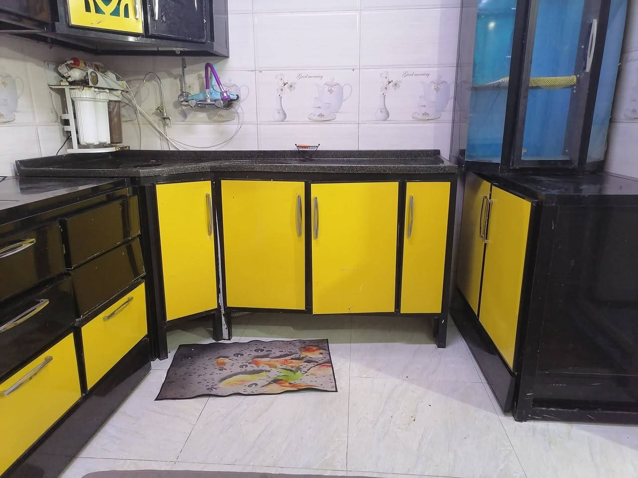 كاونتر جديد ونضيف تسگام للبيع ب700 مكان ديوانية حي الوحدة ***********
