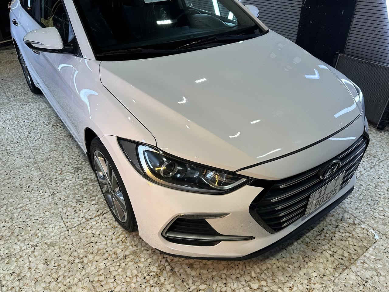 السلام عليكم هواندي النترا 2018 سوبر مكفوله كفاله عامة حتة الدعاميات ماشية 114 الف
فتحة سقف
حساس امامي وخلفي
تبريد قطعتين خلفي 
LED امامي نهاري
مراية شفط
اشاير بلمراية
شاشة كبيرة مع كامرة دوارة
ويل كب 17 كروم المرغوب مع 5 ويلكب
تحكم مقود
محرك 2000 دوش المرغوب ما مفتوح ع وضع الشركة
محرك وكير مكفولات من الفتح ع وضع الشركة وحدادية وتبريد وتخم تاير كلة جديد وبلادي ما ملعوب بيهة ابد و ع ايد وحدة استخدام شخصي السيارة ورقم بغداد بأسمي تحويل مباشر السيارة مابيهة نقص لو برغي 
مكفوله من الضربة والصبغ والتبديل والبارد فقط بلجاملغ السايق ع مقدار اصبع تكحيلة وبحافة البنيد مقدار اصبع والسونار مرفق بلمنشور
مكان السيارة كربلاء 
السعر 163 وقابل للتفاوض
للاستفسار ***********
