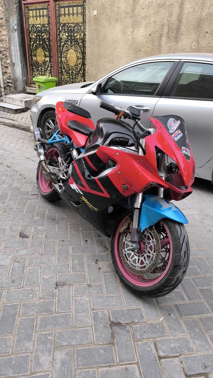 افوراي ٢٠٠٤ سكيورتي نوزل إدامة جديدة كلة امزويل
محرك ما مفتوح مكفول مكفول مكفول وشرط غضب محركها 

وسعرها جوا السوك اخو البلاش ب ١٣ ورقة بسعر سي بي سعرها قفل قفل قفل موجود ورا الفطور اليوم بدون حجز اي واحد يجيني ابيع اني جناي مو بياع شراي سبب البيع ما اطلع بيها قليل كلش 

واهل المصلحة يعرفون سعري بلاش مقارنة بمحركها المكفول 
++ لايتها موجود وذيلها موجود بل خير ان شاء الله عل تصير من نصيبة 

*********** فقط واتس أو اتصال موجود
