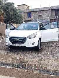 توسان ٢٠١٠ • خليجي • مكينة ٢٠٠٠