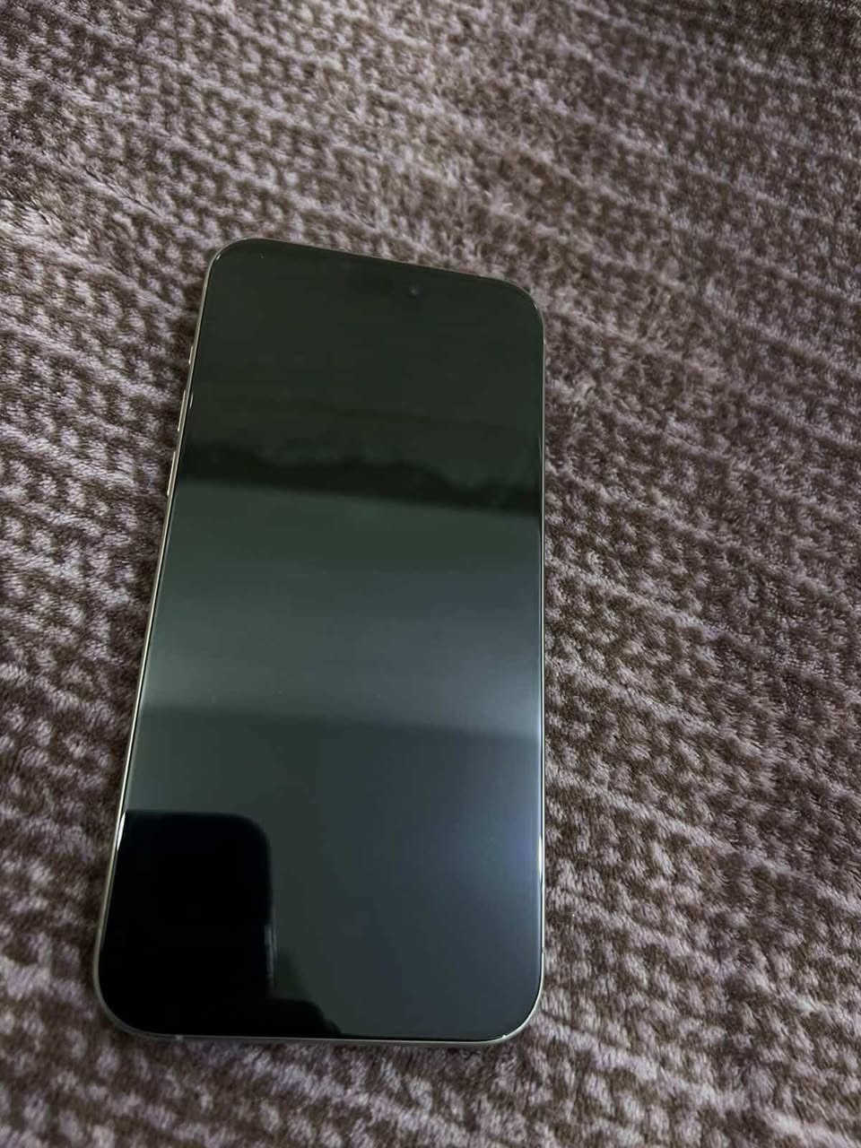 15 برو ماكس شرق اوسط شريحتين للبيع مستعجل التفاصيل واتساب 
***********
