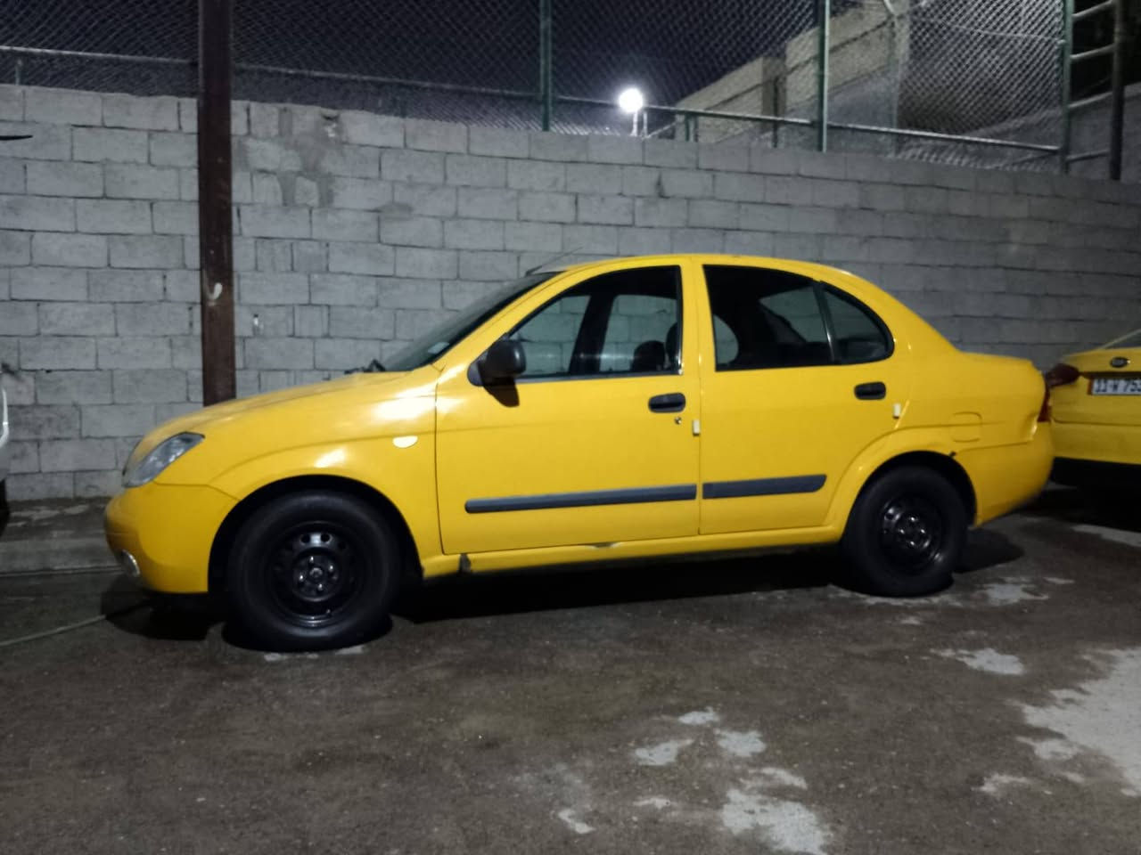 سلام عليكم سياره البيع طيبه مديل 15 رقم نكليزي بسمي مكينه خير من الله كير عندي بس نمره 3 لازم بقه لازمه تبدل نمره وتعوفه سياره حلوه لا صبغ ولا ضربه سعر 37 شراي تعال خاص ***********
