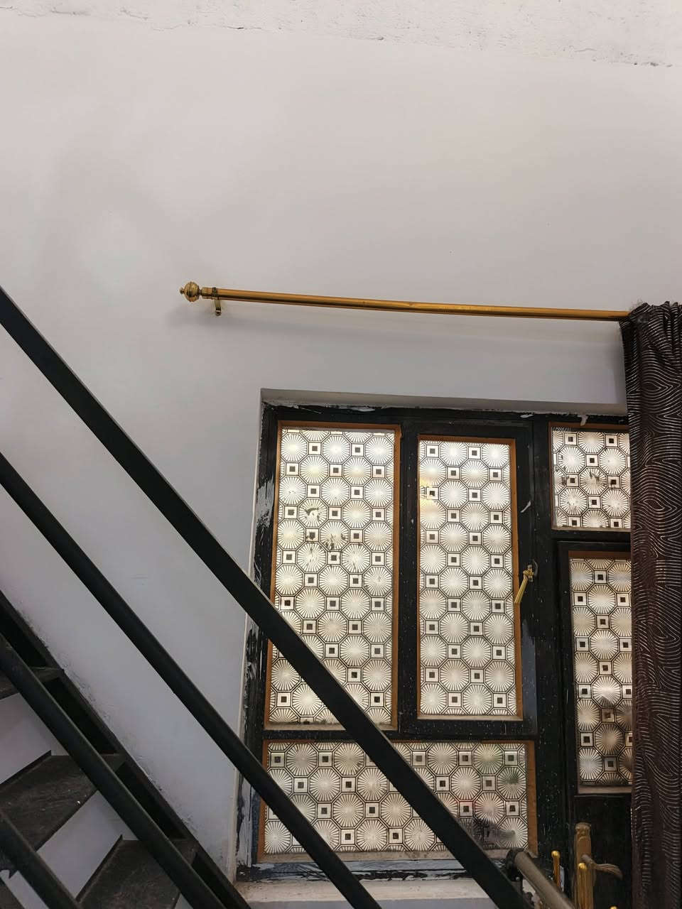 السلام عليكم
بيت رزاعي سند 25
بناء حديث
الموقع حي الميكانيك 
يتكون من غرفة +صالة + منور +مطبخ +صحيات
المساحة 100 
***********
وموجود بالخاص
