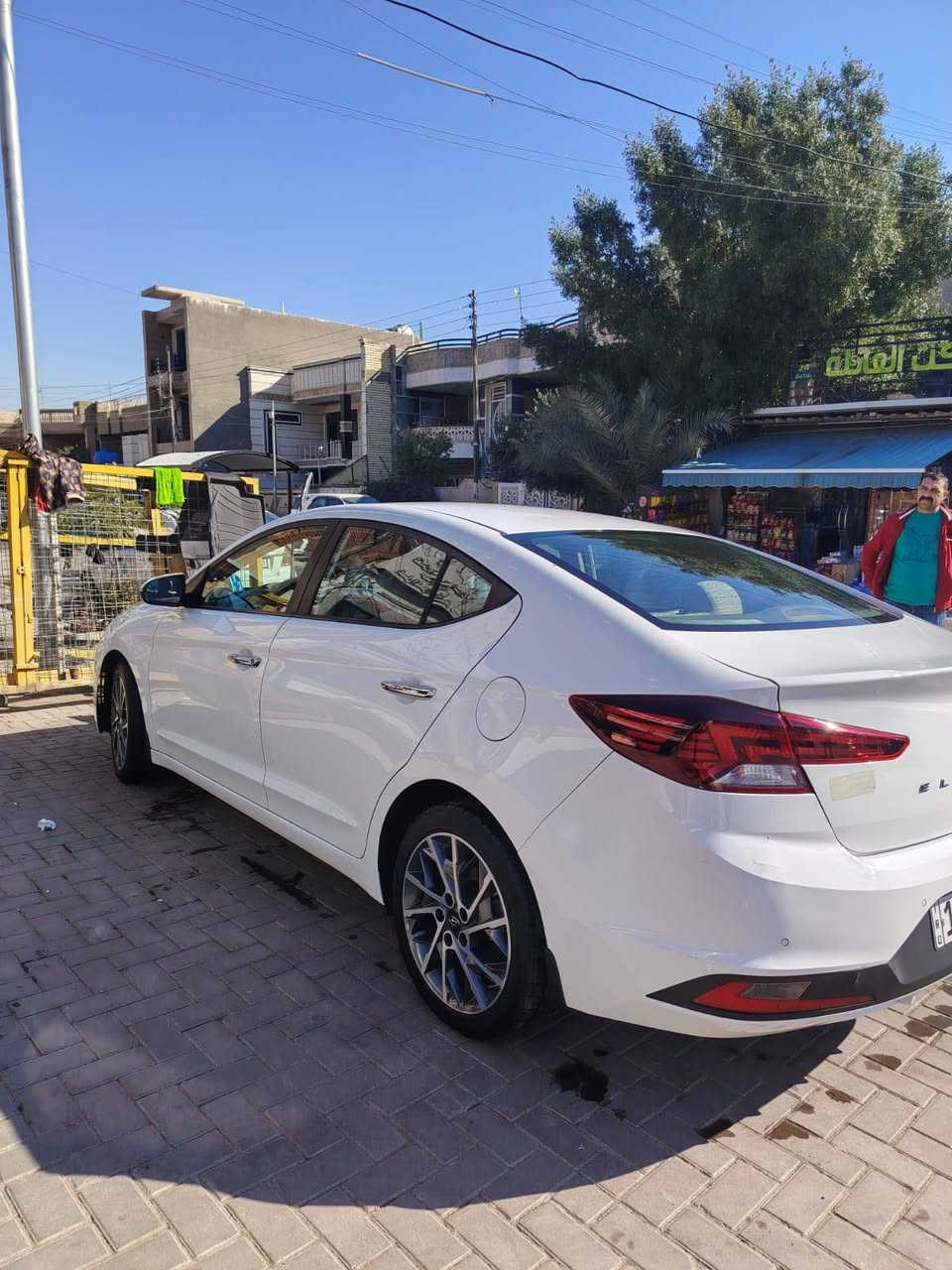 السلام عليكم.  النترة 2020. خليجي فول عدة البصمه . ماشية 82.  السيارة بيه حالوب قليل مينشاف فقط بل السونار. او بيهه  بارد اقل الشبر  السيارة جديده كلش اونضيفه  مامتعوبه   رقم جديد هزه جديده سنوية جديده. 
مكان حي الجهاد بغداد  السعر المطلوب 165     الرقم ***********
