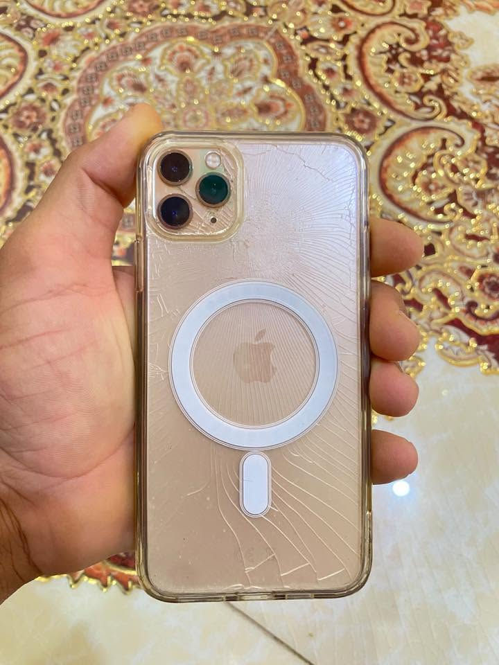 سلام عليكم ايفون ١١ برو ماكس ذاكرة ٢٥٦ بطاريه ٨٧ مبدل شاشه الاصليه وبي فطور بل ضهر مثل ماموضح بل صورة من هاز مكفول وخير من الله مراوس فقط بدراجه للتواصل واتساب ***********
