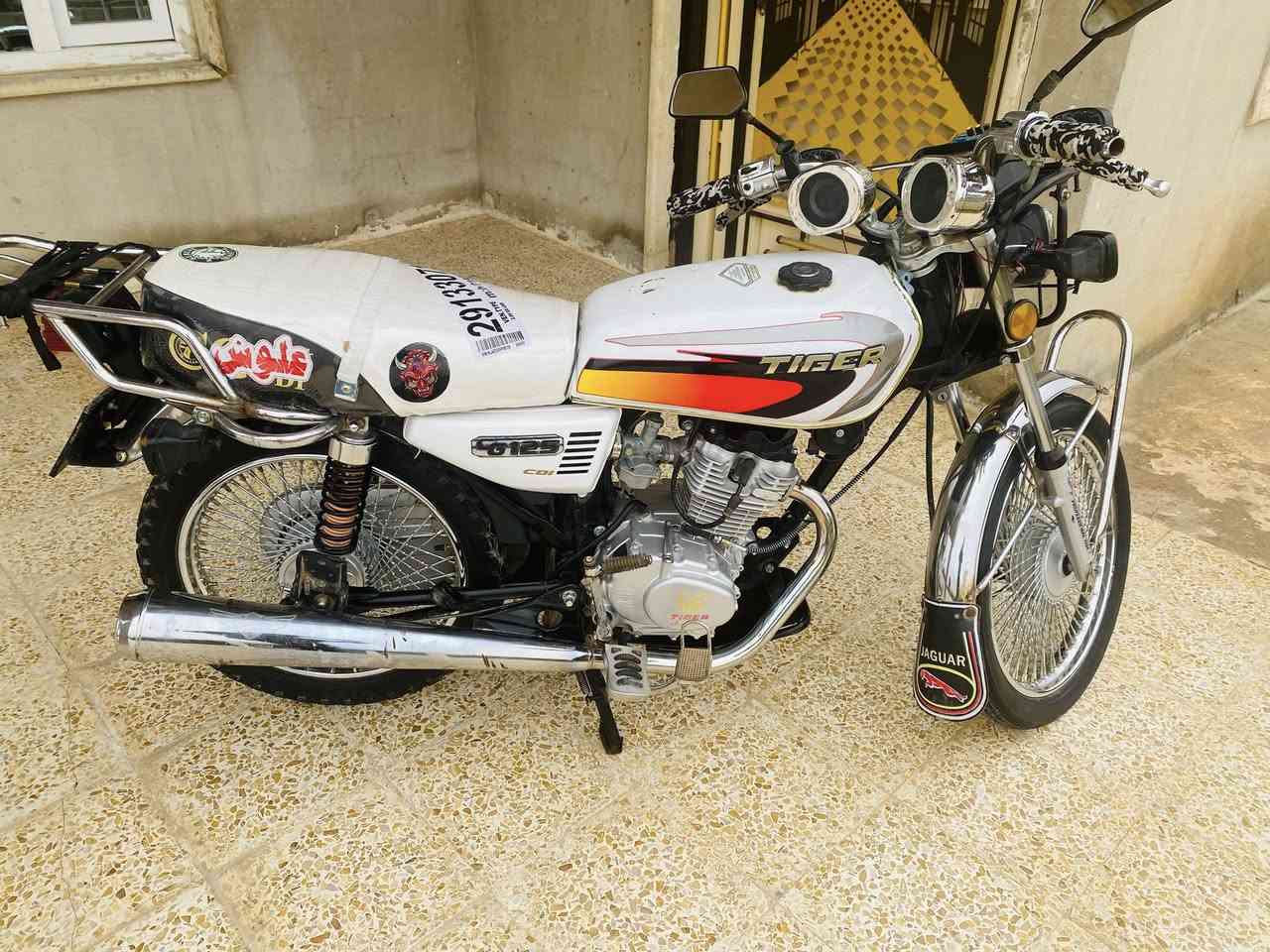 السلام عليكم موطور تايكر للبيع موديل 2020نظافة فول محرك شرط ما مفتوح السعر 600وبي مجال ***********
