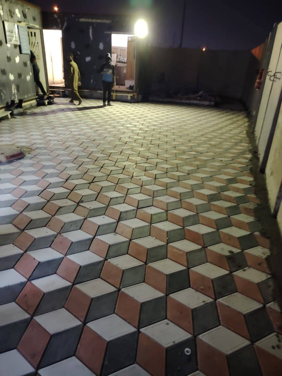 السلام عليكم👋🛣️ جميع انواع المقرنص🔲🔷🔴خلفات مقرنص🛠️
عمل ساقيه➕عمل رصيف➕عمل كابات➕عمل كاشي➕عمل كرانيت🔸
نشتغل بدقه↙️عاليه↘️⚒️🛠️
عمل درجه اوله🥇🔝الثقه في عملنه🔘🔹▪️👍 
الرقم: ***********
