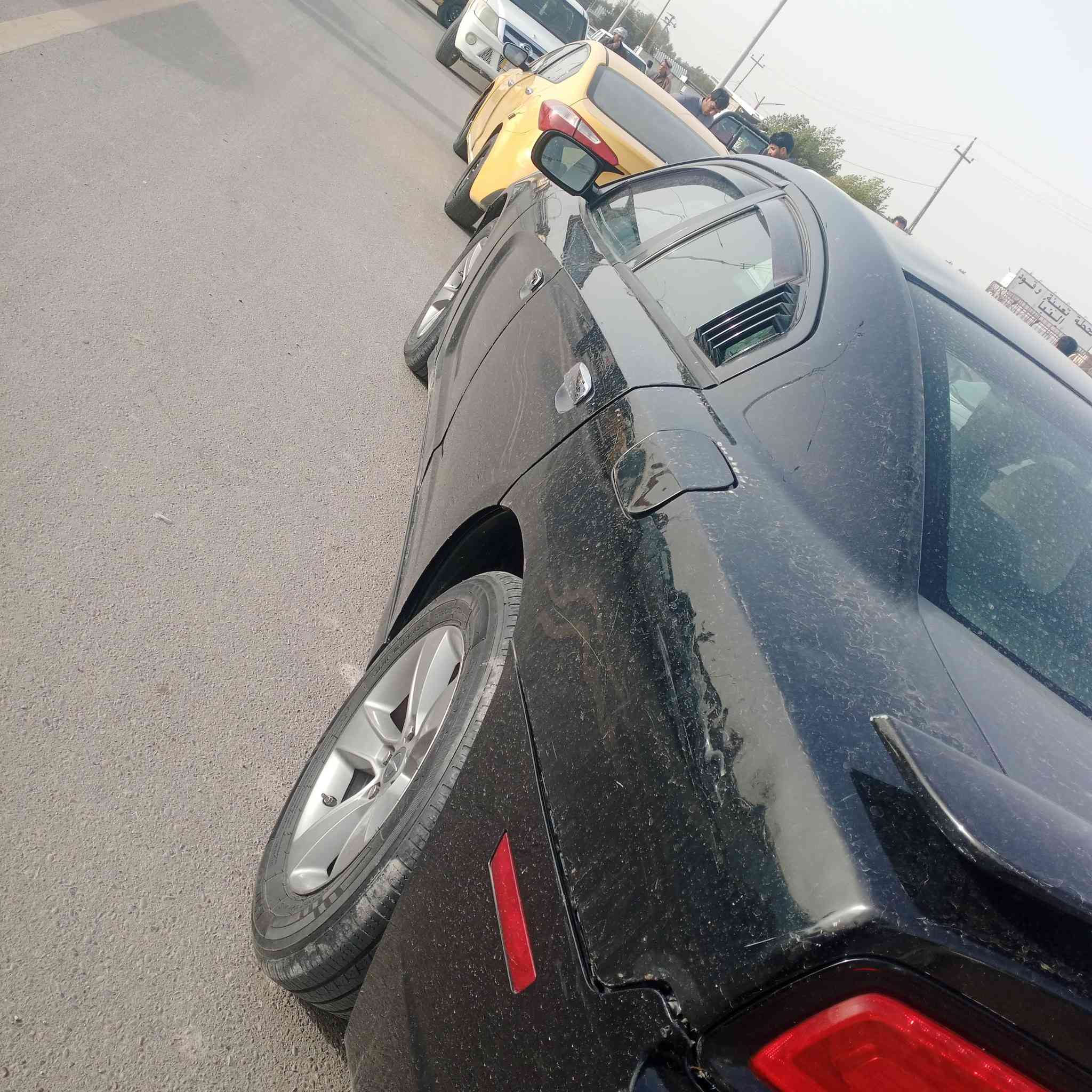 السياره 13 اصل   امريكي جاهزه مكينه وكير جديد وحداديه جديده تخم تاير نضيف كهربائية جاهزه سنويه جديده رقم انكليزي مدور ثاني يوم السياره اي نقص مبيها بيها بارد جاملغ امامي فقط السياره بلاديه بدون صبغ  بلاديه السعر 125 وبيها مجال رقم صاحبها ***********
