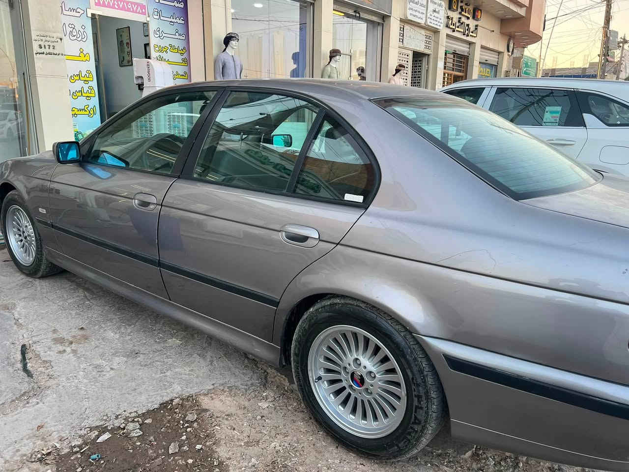 بي ام صقر مديل 1998
كير محرك تبريد ثلج 
حداديه تخم تاير ويل كب اكروم
كهربائيات كلها شغاله 
لايتات زنون مقاعد كهراباء
محرك تك فانوس 528 
فتحه سقف كأمره خلفي
السياره بعد احلا من الصور
سياره كلش حلوه ونضيفه 
سنتر لوك 
كل هذا المواصفات 
السعر 75 وبيها مجال
مكان السياره صلاح الدين 
سامراء اني مكلف بل نشر
رقم صلاح الدين انكليزي 
تحويل ثانيوم
هذا رقم صاحبها 
***********اني 
مكلف بل نشر 
بيع فقط
